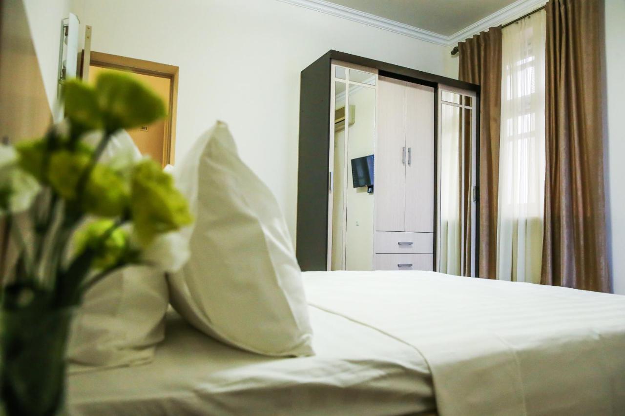 Alba Hotel Jerevan Eksteriør billede