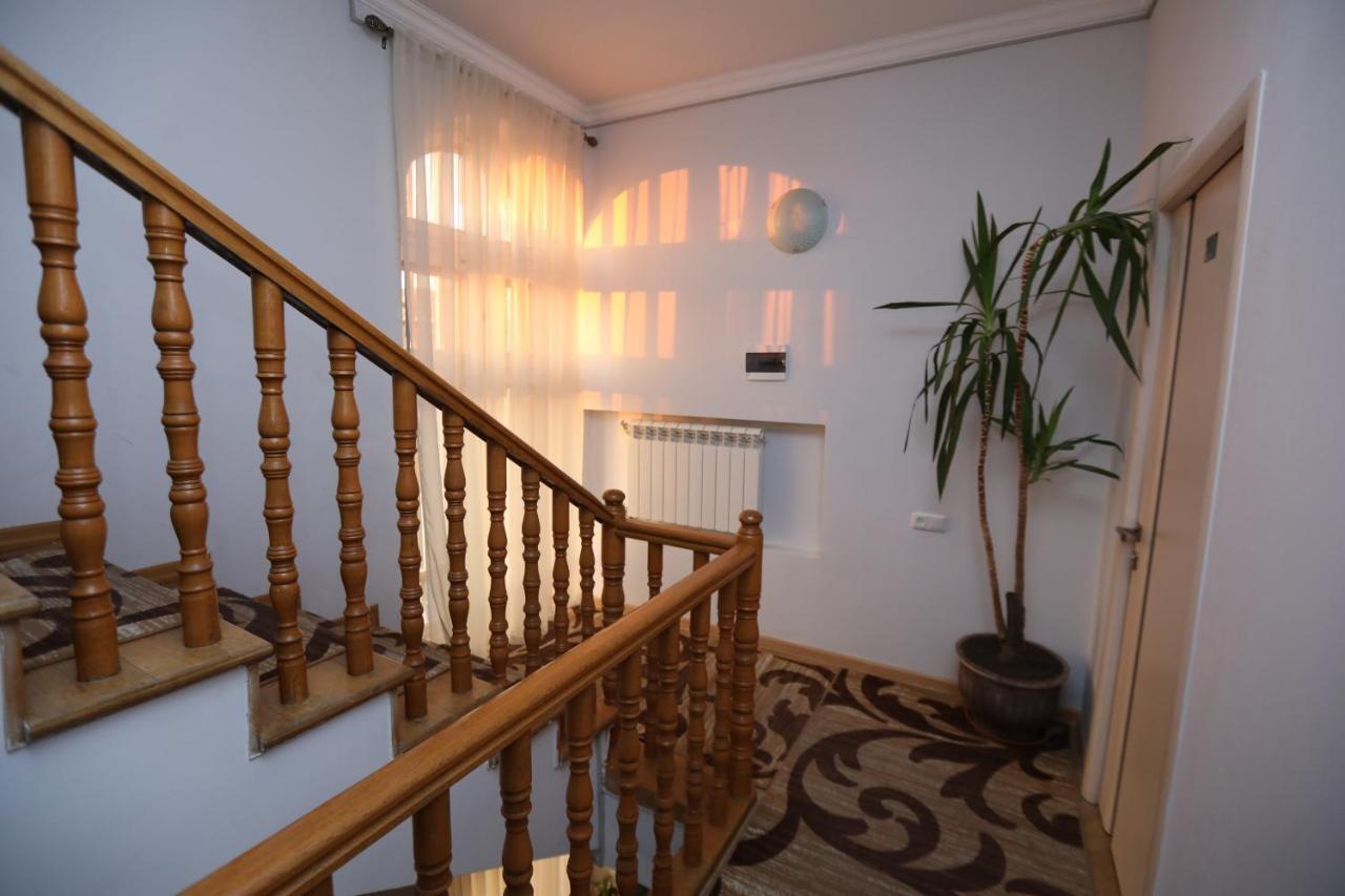 Alba Hotel Jerevan Eksteriør billede